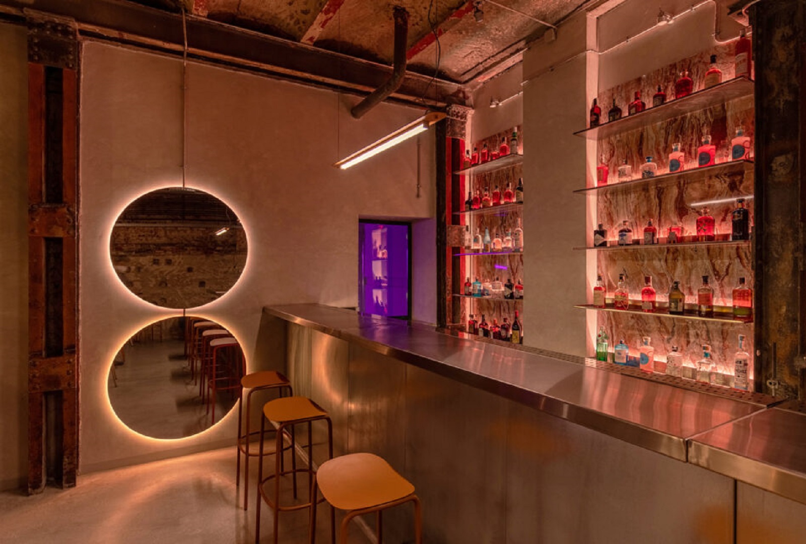 Platforma Wolff DJ Bar