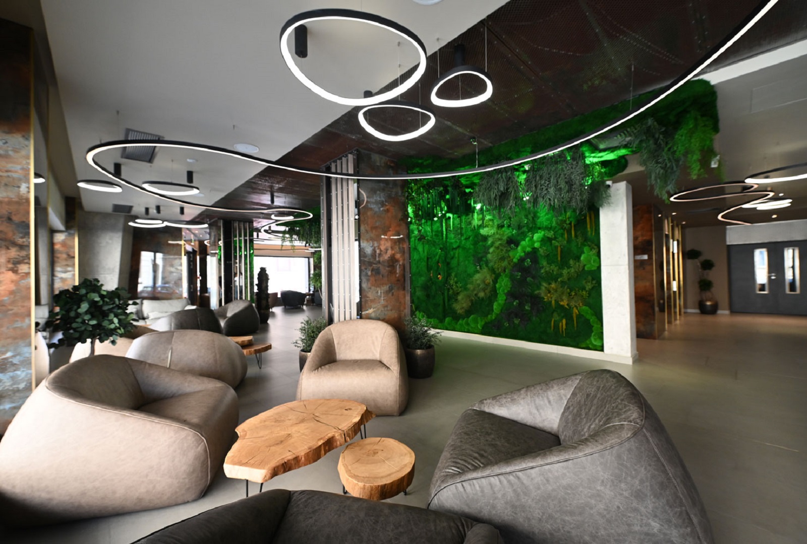Aniroc Signature Hotel